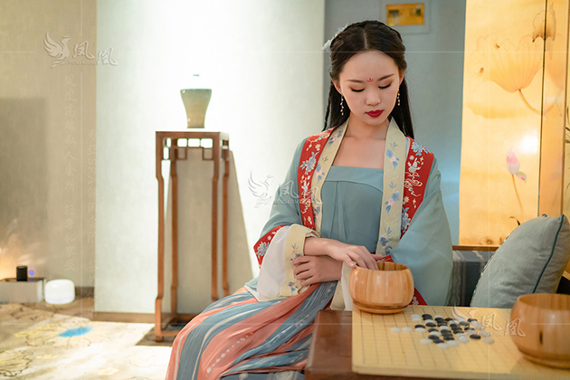 老板带我去杭州这家男子桑拿足疗桑拿，这家服务很舒服